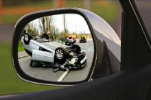 もらい事故で追突された場合、車の補償はどうなる？